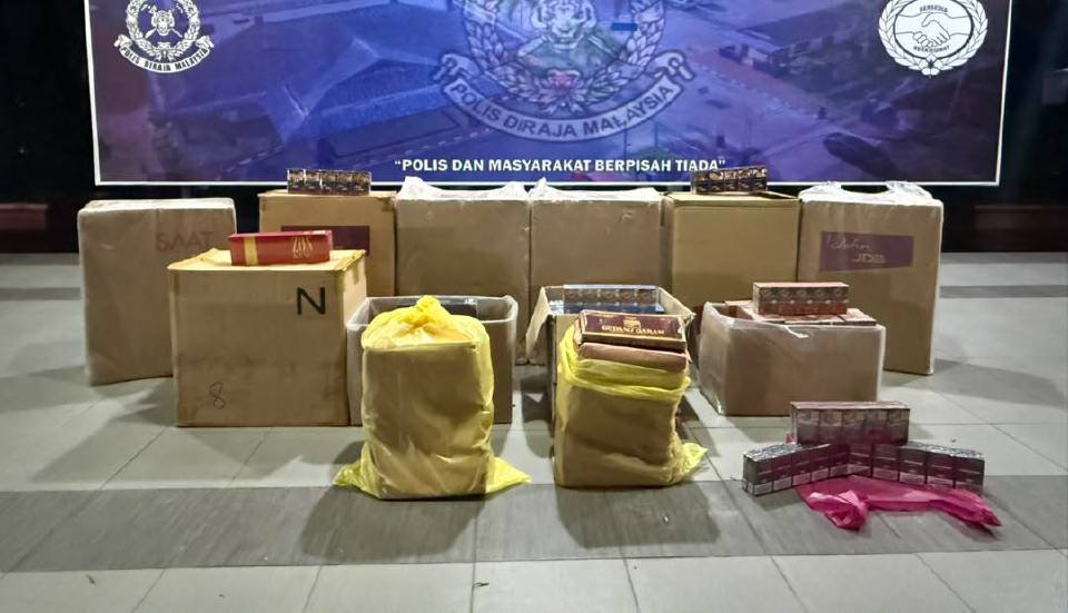 PGA rampas hampir 80,000 batang rokok seludup hasil serbuan di Lundang