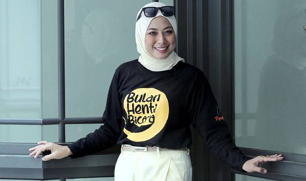 Azar lebih rela anak diasuh kakak sendiri