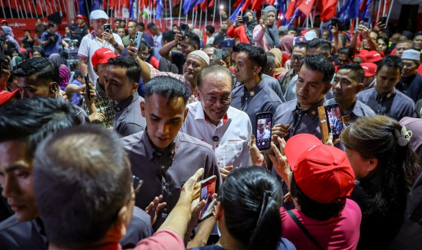 PRN Johor: Anwar jelajah lima lokasi hari ini, tekad menangkan calon PH