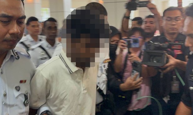 Suspek pemandu mabuk tiba di mahkamah dengan kawalan ketat