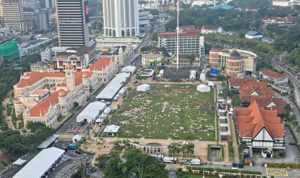 'Sampai hati buang sampah merata tempat tanpa segan silu' - Nga Kor Ming