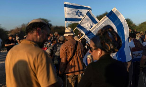 Ribuan rakyat Israel berarak tuntut wilayah Gaza