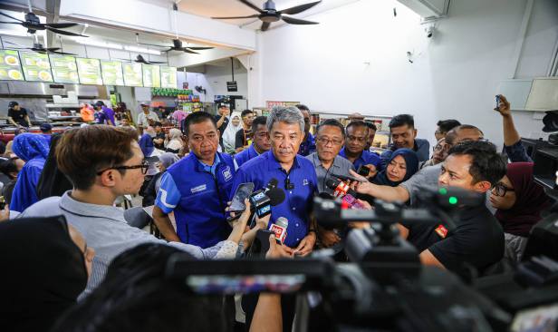 PRN Johor: Jika betul menang 53 kerusi. Alhamdulillah - Mohamad