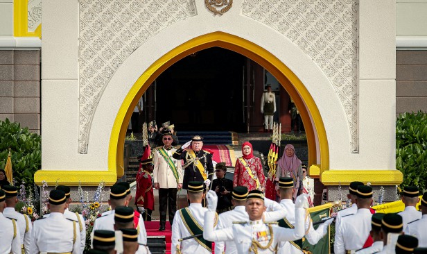 Institusi Yang di-Pertuan Agong, Raja Melayu kepunyaan seluruh rakyat