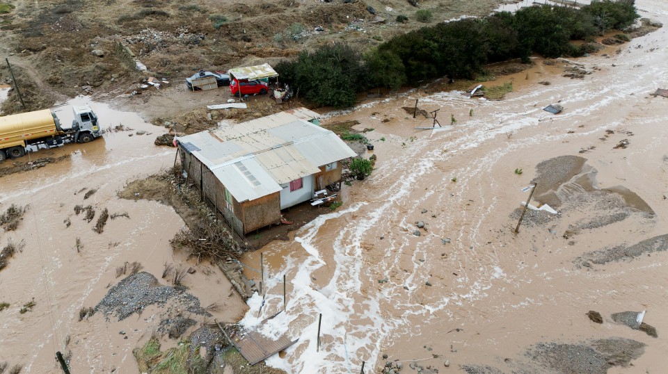CHILE-RAIN/_b85df5a50c3b414188568068bf865744