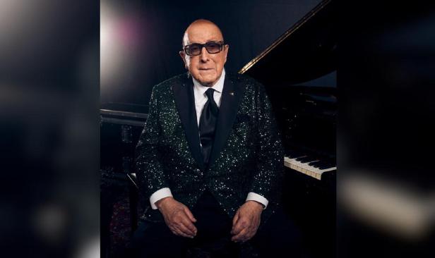 Mogul muzik, Clive Davis meninggal dunia