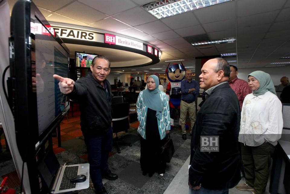 LAWATAN SURUHANJAYA TENAGA makan22