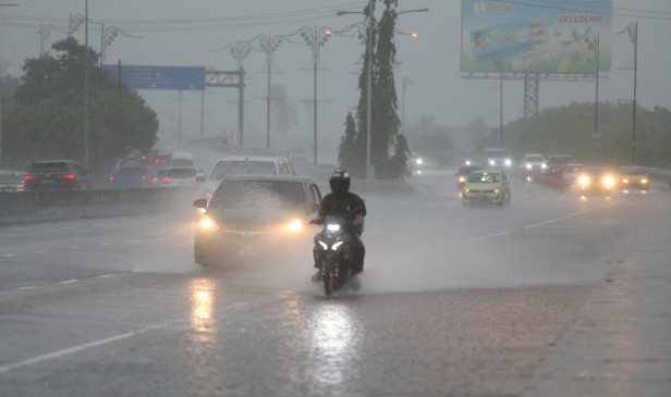 Kedah, Perak, Sarawak diramal alami ribut petir, hujan lebat hingga jam 12 tengah hari