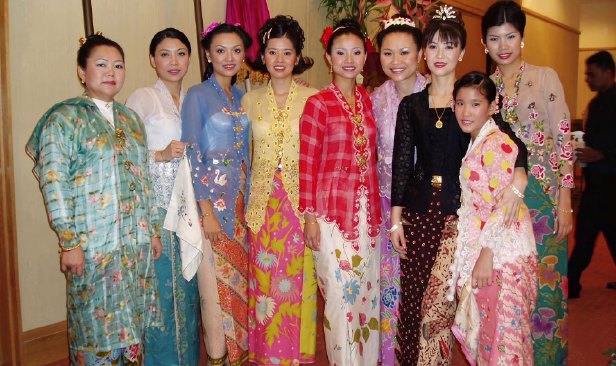 Manifestasi visual seni sulaman Peranakan
