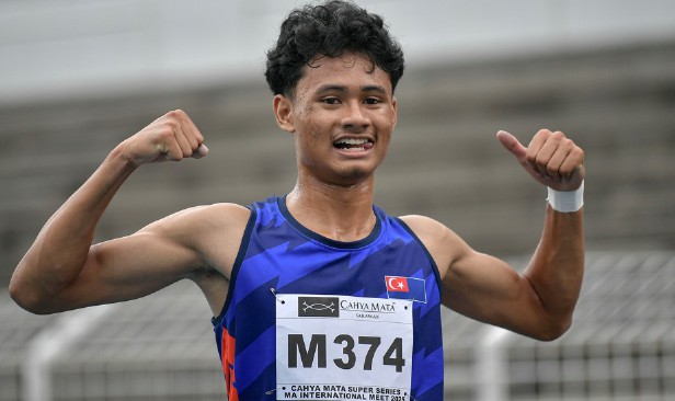 Danish teruja berlumba bersama Lyles