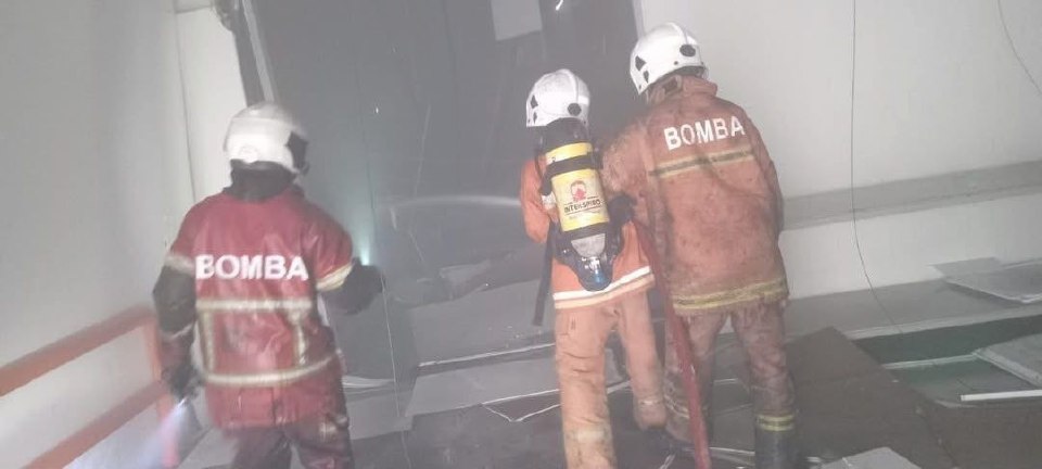 Enam cedera kilang terbakar di Kulai