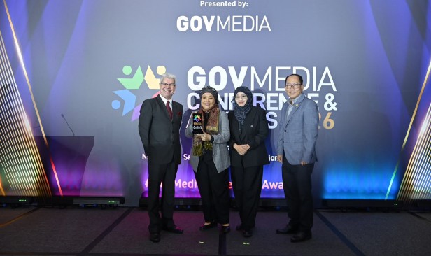 PETRA raih anugerah projek jangkauan terbaik kategori komunikasi