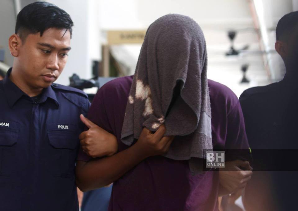 Suasana luar mahkamah tegang, keluarga mangsa jerit, kecam suspek kes dera seksual